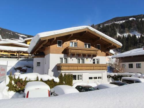 Cozy Apartment In Saalbach-hinterglemm With Sauna