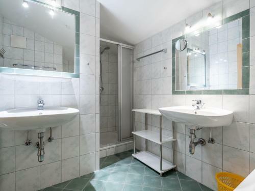 Fantastic Apartment In Saalbach-hinterglemm With Garden