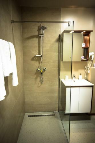 Bed & Breakfast Cafe-restaurant Leo