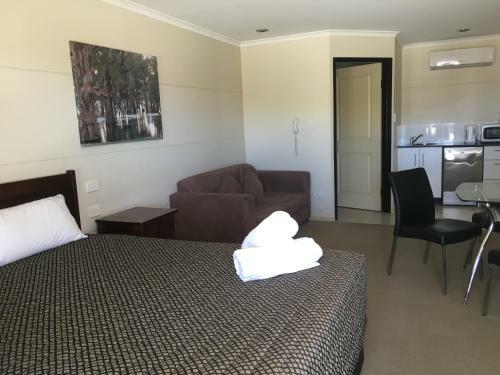 Balranald Club Motel