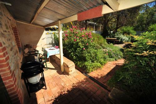 Apartamentos Emma Tiver Heritage Cottage