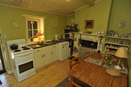 Apartamentos Emma Tiver Heritage Cottage
