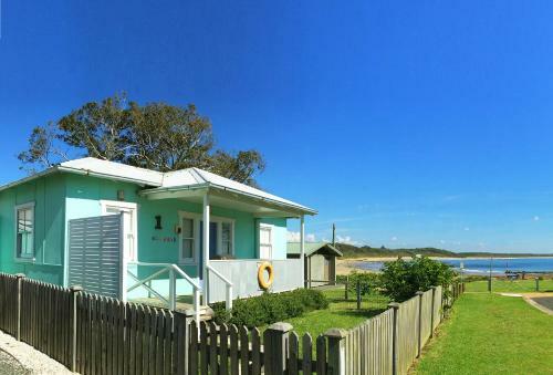 Aurora Beachfront Cottage
