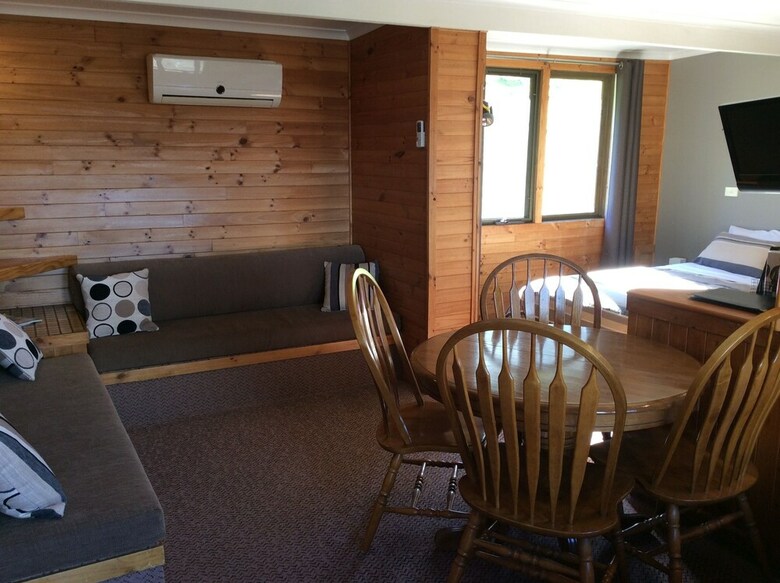 Mole Creek Cabins