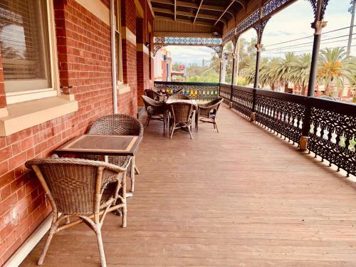 Hotel Rochester Wine Tavern