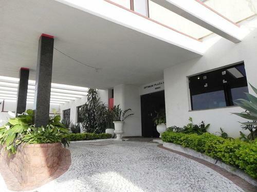Optimum Plaza Hotel