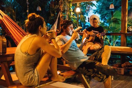 Hostal Surf House Pavones