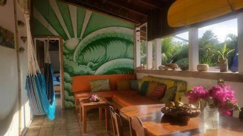 Hostal Surf House Pavones