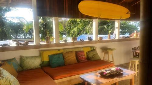 Hostal Surf House Pavones