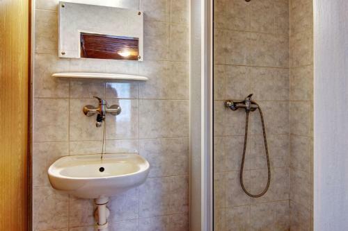 Hostal Chata Z�ti?�