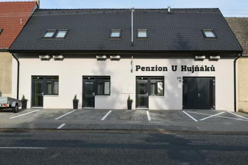 Hostal Penzion U Huj?�k?