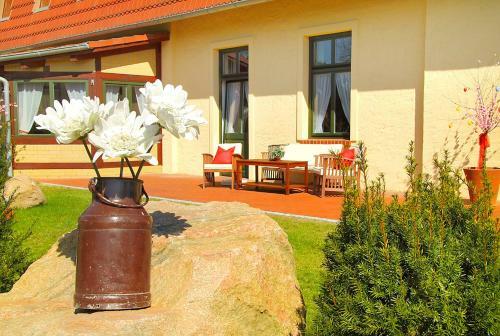 Hostal Hotel Garni Landhausperle An Der M�ritz