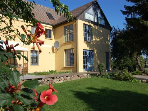 Boutique Apartment In Satow With Trampoline