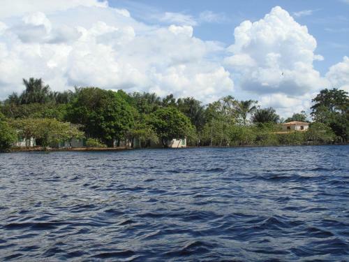Lodge Anaconda Amazon Island