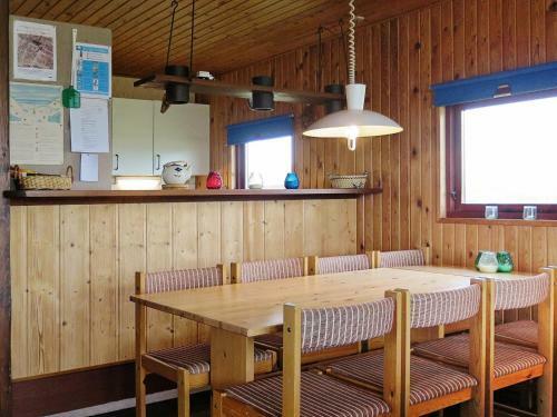Three-bedroom Holiday Home In Harbo�re 23