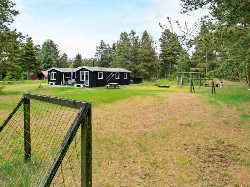 Three-bedroom Holiday Home In Bl�vand 77