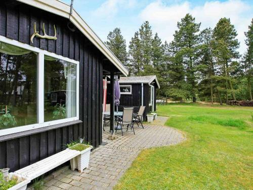 Three-bedroom Holiday Home In Bl�vand 77