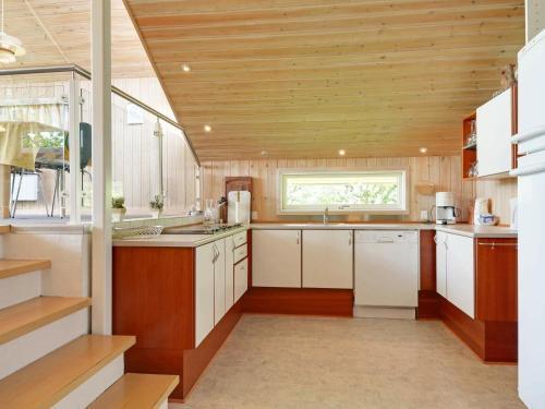 Four-bedroom Holiday Home In Skjern 1