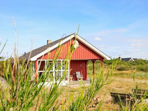 Two-bedroom Holiday Home In Hvide Sande 2