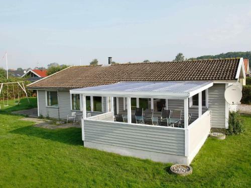 Three-bedroom Holiday Home In Juelsminde 3
