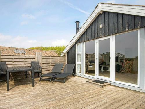 Three-bedroom Holiday Home In Fan� 12