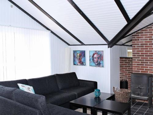 Three-bedroom Holiday Home In Vejers Strand 10