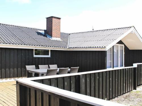 Three-bedroom Holiday Home In Vejers Strand 10