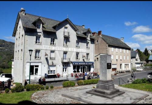 Hotel Le Grand H�te L de La Vall�e