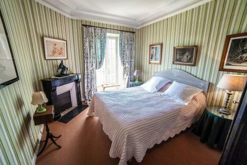 Agroturismo La Flocelliere Chateau Sleeps 10 Pool Wifi
