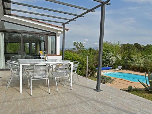 Modern Villa In Malves-en-minervois With Private Pool