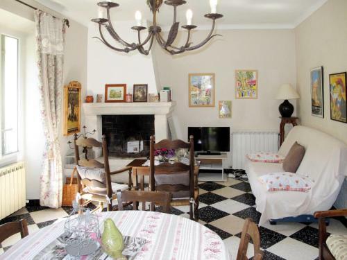 Holiday Home Le C�dre (Mbe101)