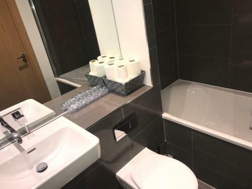 Apartamento Jo Cherrydown - Lovely City Centre Serviced Flat