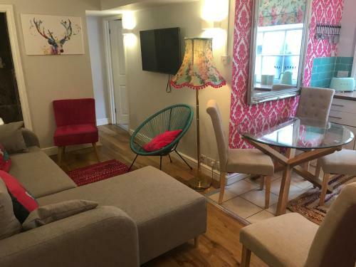 Bijou Central Georgian Apartment