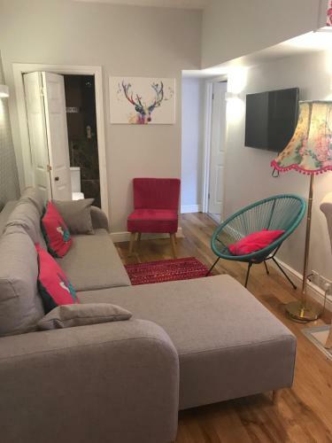 Bijou Central Georgian Apartment