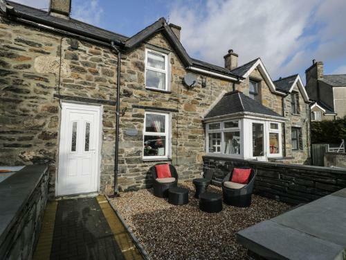 Bwthyn Ger Afon (Riverplace Cottage)