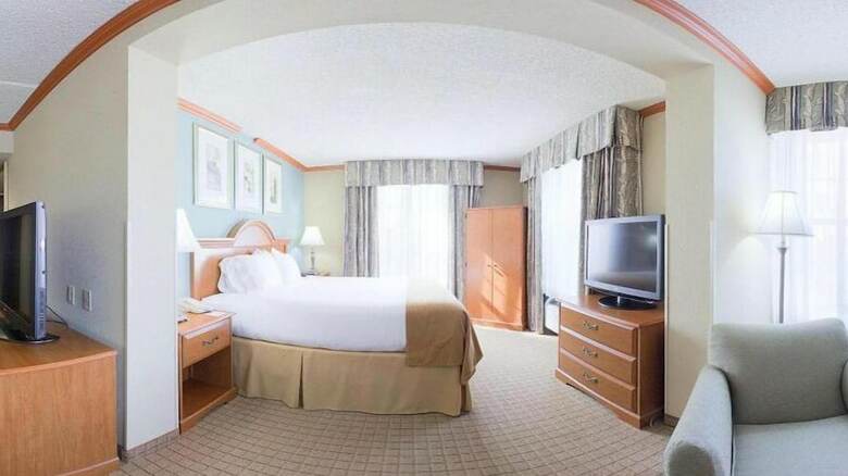 Hotel Holiday Inn Express Airport