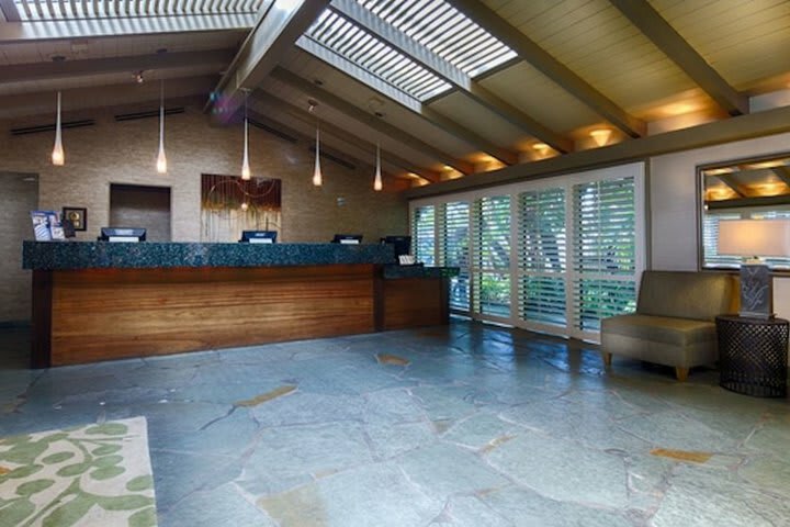 Island Palms Hotel & Marina (.)
