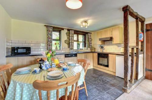 Jay Apartment At Cwmchwefru Cottages
