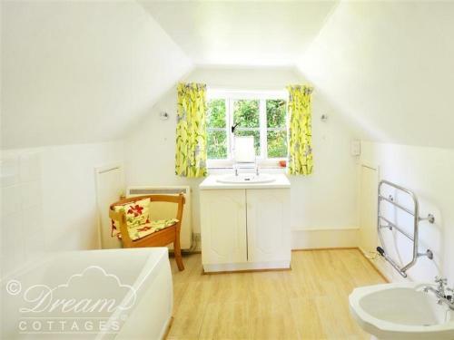 Little Berwick Cottage, Burton Bradstock