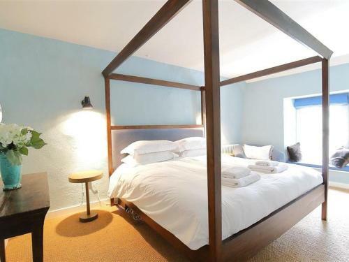 141 The Hill, Burford, Burford