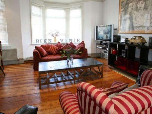 Holiday Home Ty Pontcanna