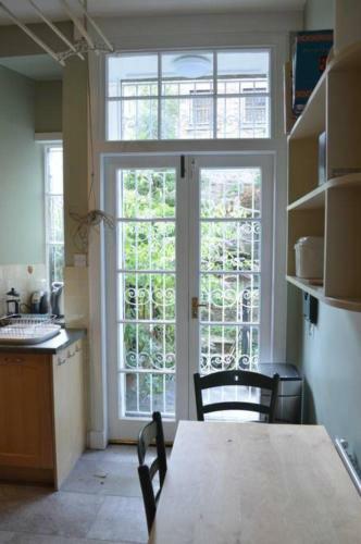 Apartamento 2 Bedroom Georgian Flat In New Town Accommodates 5