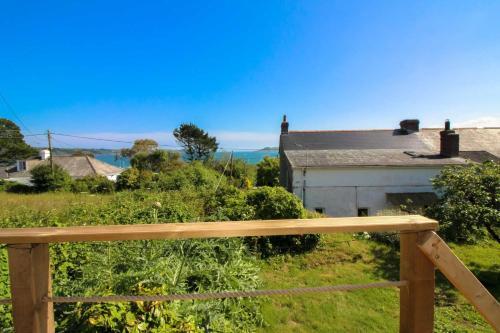 The Studio At Loe Beach