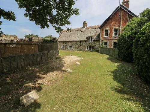 Hill Farm Cottage, Freshwater