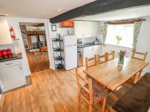 Hill Farm Cottage, Freshwater