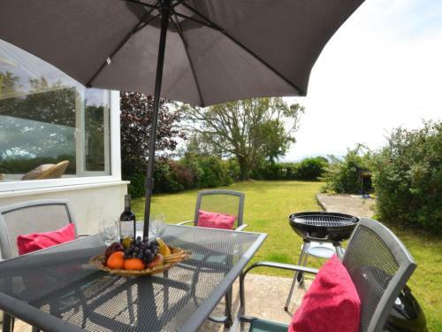 Holiday Home Caernarfon View Cottage