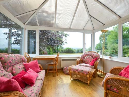 Holiday Home Caernarfon View Cottage