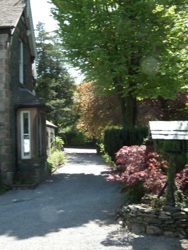 Hostal The Beeches Guest House
