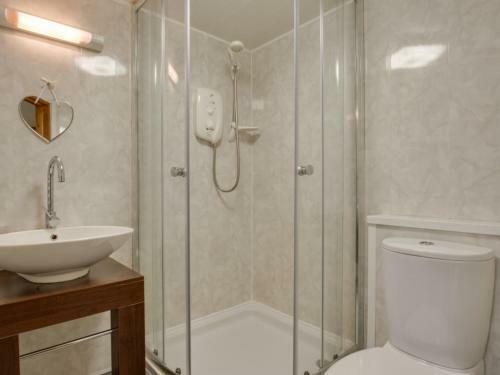 Holiday Home Llofft Y Rhyd