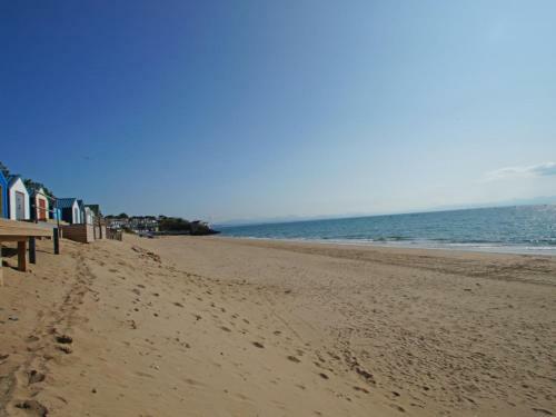 Holiday Home Llofft Y Rhyd